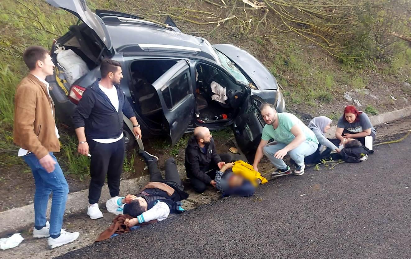 Takla atan otomobilde kalbi duran sürücü kalp masajı ile hayata