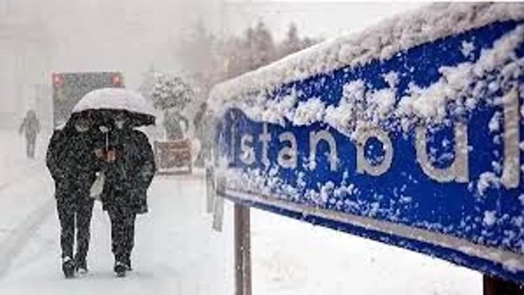 Akom Uyard Stanbulda Hafta Sonu Iddetli Kar Ya Bekleniyor