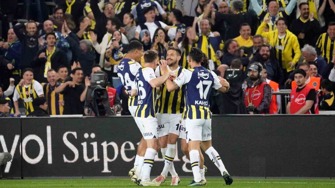 Fenerbahçe Yenilmezlik Serisini 20 Maça Çıkardı!