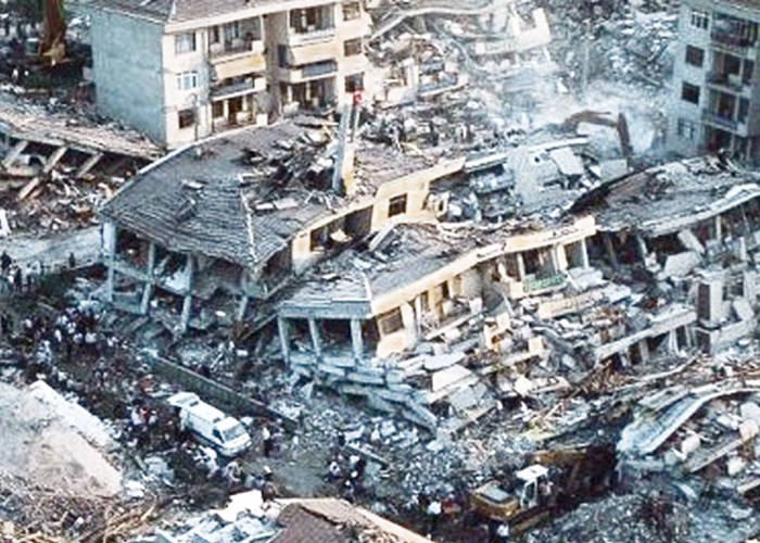 istanbulda 99 depremi